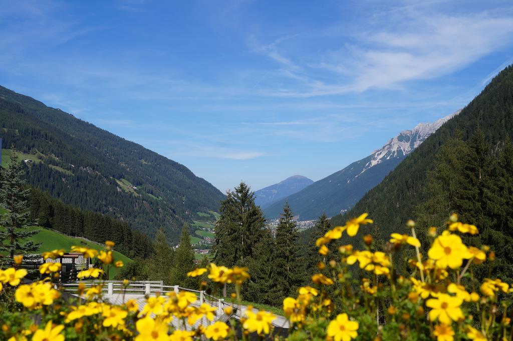 Landhaus Maria Lägenhet Neustift im Stubaital Exteriör bild