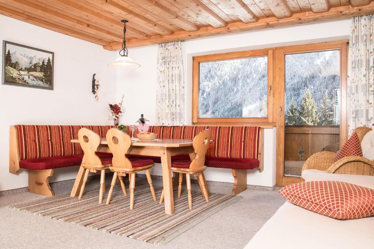 Landhaus Maria Lägenhet Neustift im Stubaital Exteriör bild